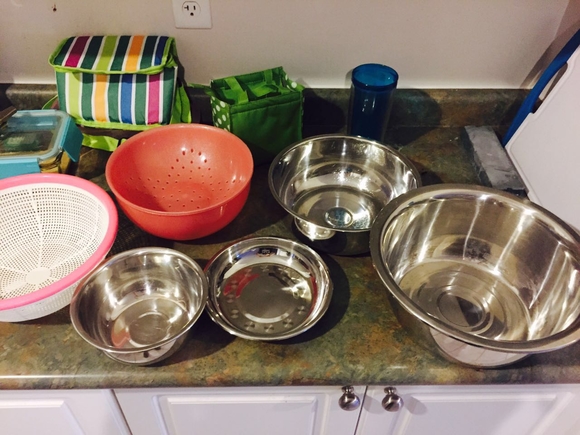 洗菜盆 不锈钢包饺子和面盆以及盘子