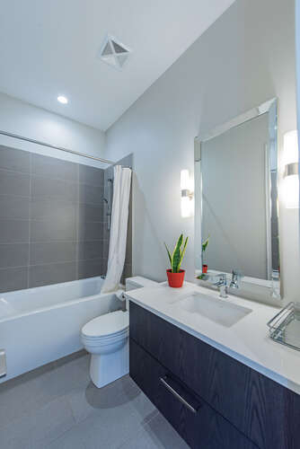 1705 Fiddlehead Pl Unit 105-small-022-028-Bathroom-334x500-72dpi.jpg